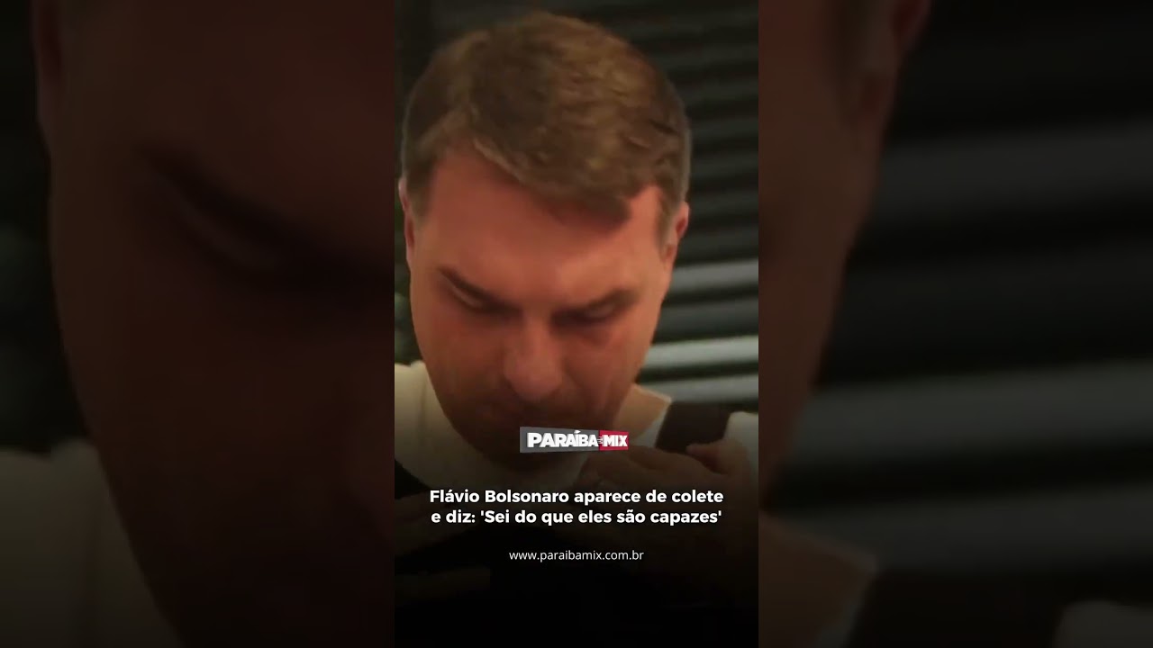 Flávio Bolsonaro aparece de colete e diz: 'Sei do que eles são capazes'