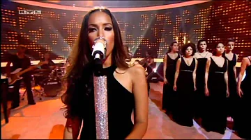 (HD) Leona Lewis Run Live Amazing Performance 11-11-11