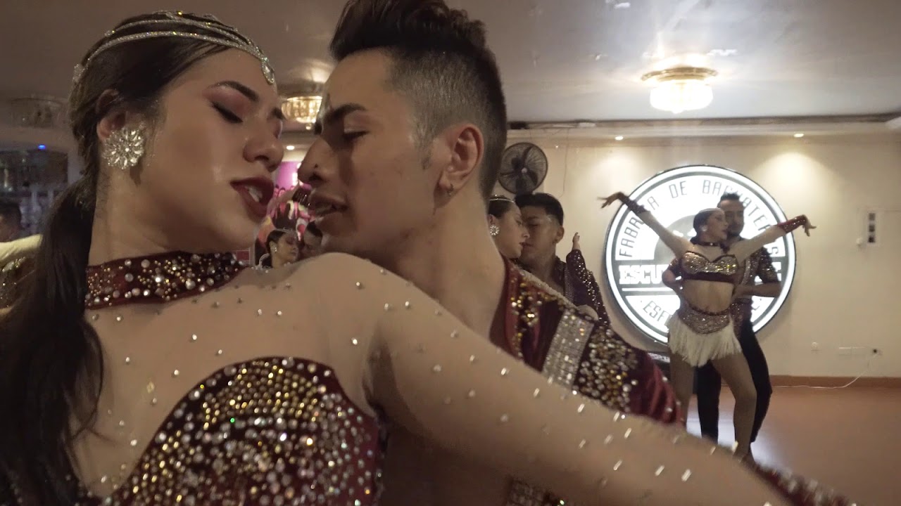 Esfera Latina - La fabrica de Bachateros Vídeo oficial 2018