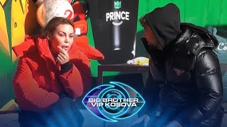 Po mendoj për familjen dhe shoqërinë! Toney shprehet me Fjollën!