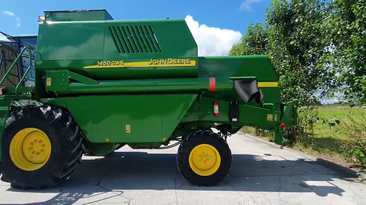 John Deere 1450  Combine