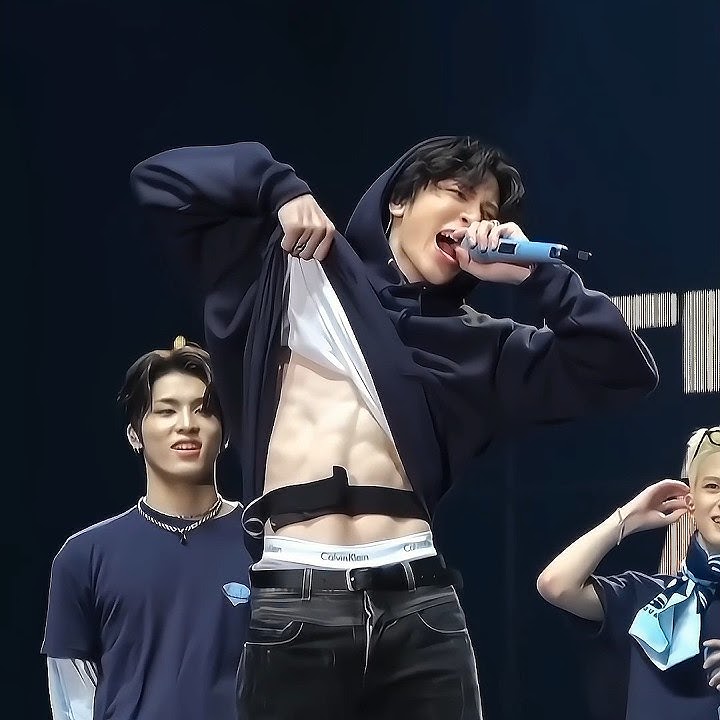 member's reaction to see junghwan abs😳🔥 #junghwan #asahi #jeongwoo #haruto #treasure