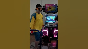 Blindfolded DDR at Otakon 2012