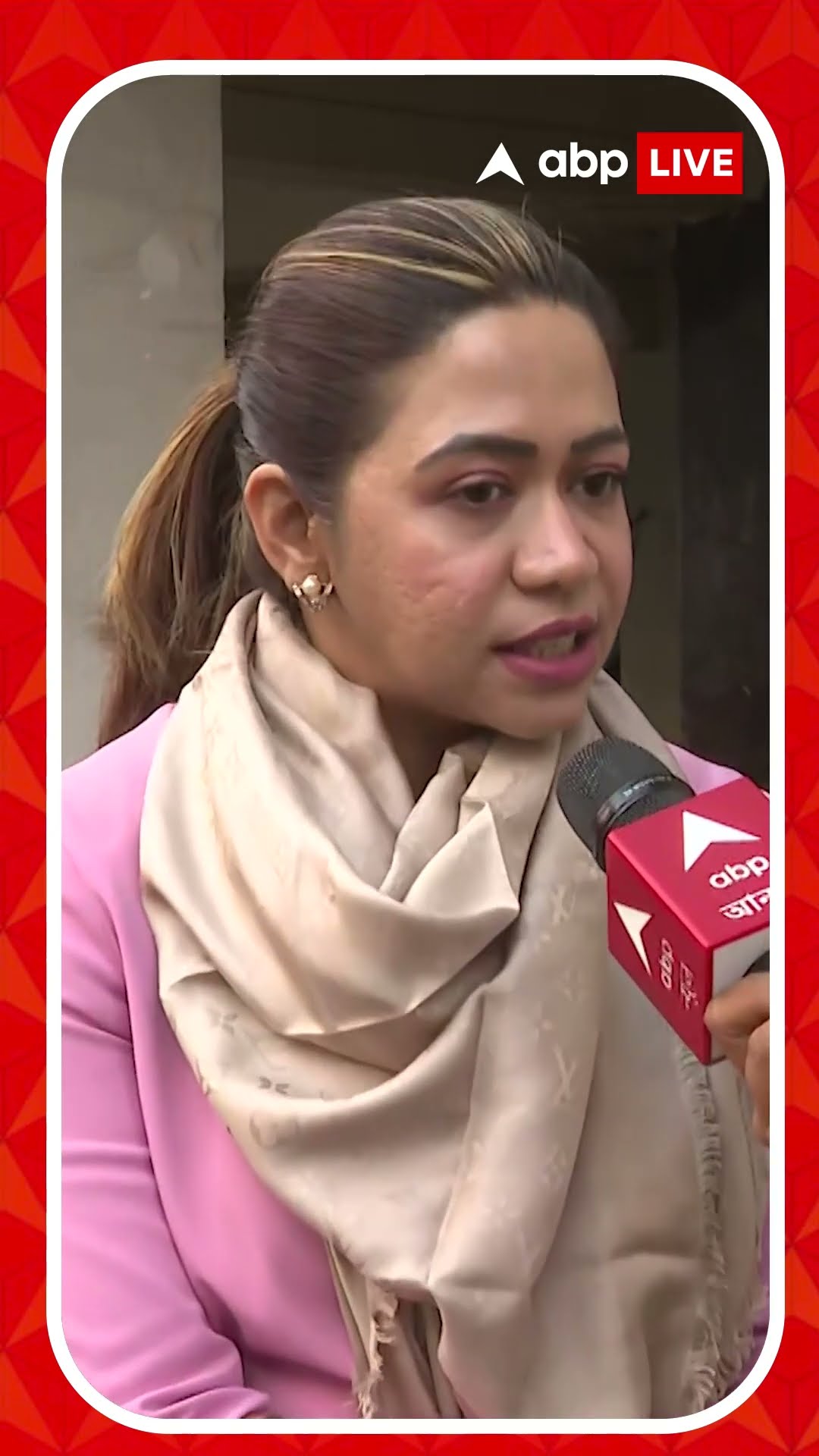 ফিরহাদের সংখ্যালঘু মন্তব্যে বিতর্ক, কী বললেন কন্যা প্রিয়দর্শিনী?