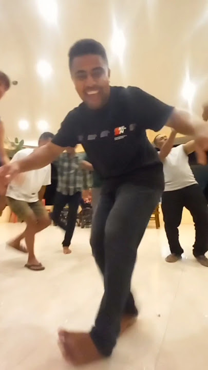 ketika laki laki timur menari beleleleha#moodbreaker #maumerestory