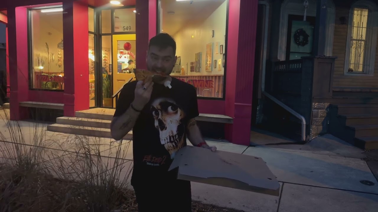 Crust Confidential #08 - Extra Extra Pizza