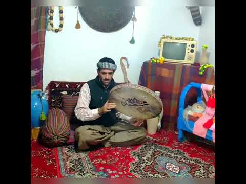 دف زنی زیبای هنرمند مهابادی در خانه گردشگر روستای بیشاسب سردشت