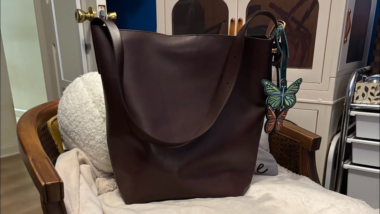 chocolate rain tote bag Japanese Star ready carryall turns utility into quiet art BUBBLE TOTE | CHOCOLATE