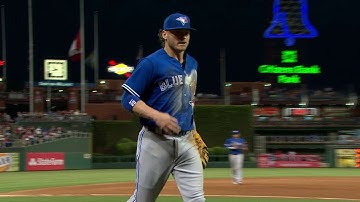 TOR@PHI: Donaldson makes diving stop, fires to first