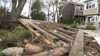 New Jersey residents begin hurricane Sandy clean-up