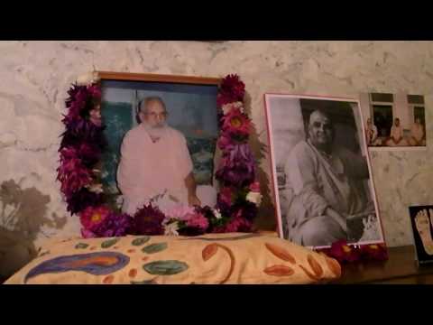 Kirtan vith Bv Suddhadvaiti Swami (Tbilisi 2012) ჰარე კრიშნა