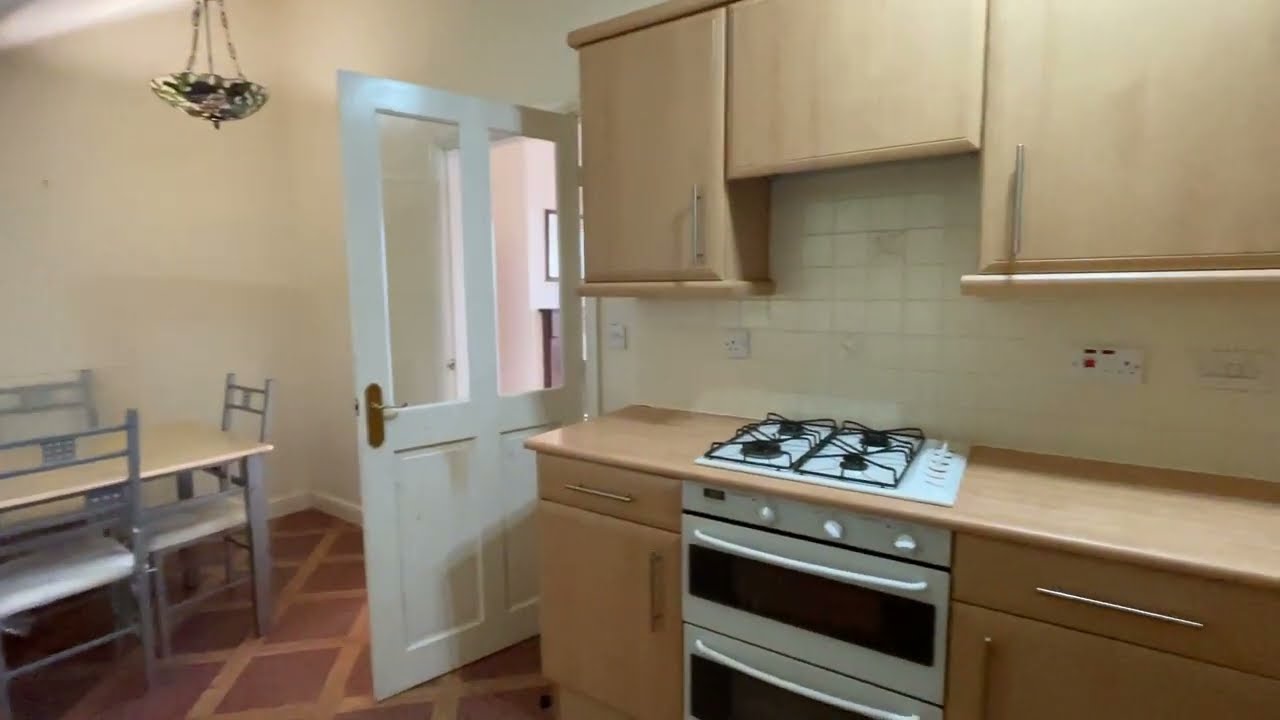 Ffordd Hebog, Y Felinheli, Gwynedd, LL56