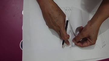 Designing with darts-how to make gathers at the shoulder through slash-spread method