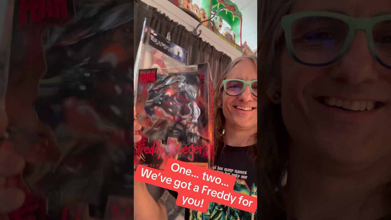 #1313mockingbirdlane #catculture #gremlins #nightmareonelmst #godzilla