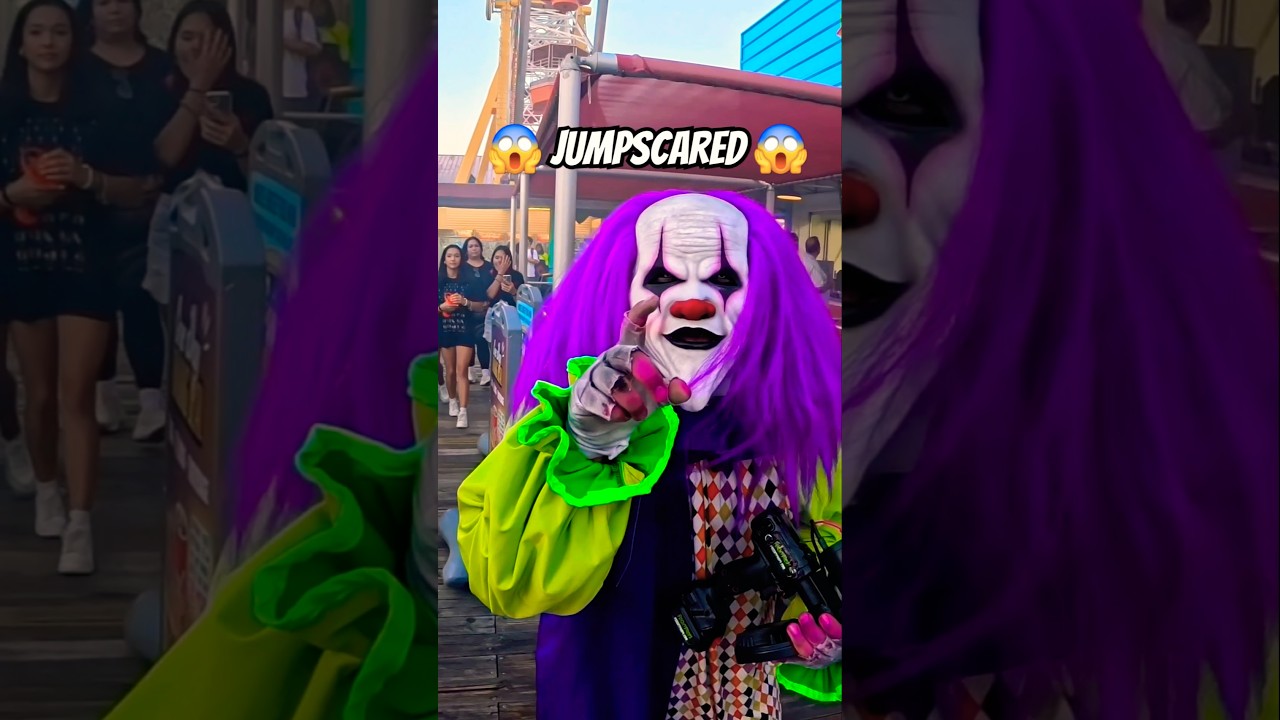 Mr. Clown Honked His Horn #scared #scareactor #halloween