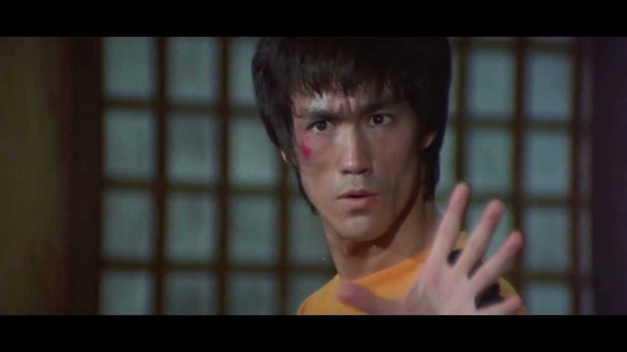 Bruce Lee in G.O.D 死亡的遊戯 Game of Death ブルース・リー カットシーン - YouTube