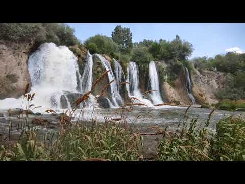 Dengbej Şakıro Muradiye şelalesi eşliğin de