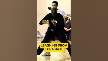 Michael Jordan traint met de Young Bobcats 😳🔥#shorts