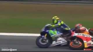 Valentino Rossi doesn't kick Marc Marquez at Moto GP Sepang Malaysia, 25.10.2015