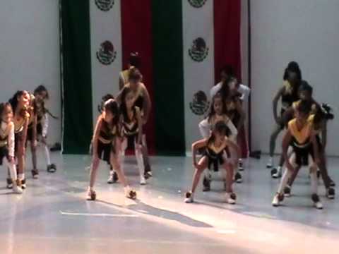 Wendy bailando Panamericano y Kuriki Taka