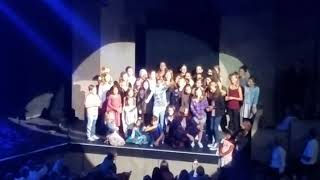 Idina Menzel - Let It Go w/ kids Part 3