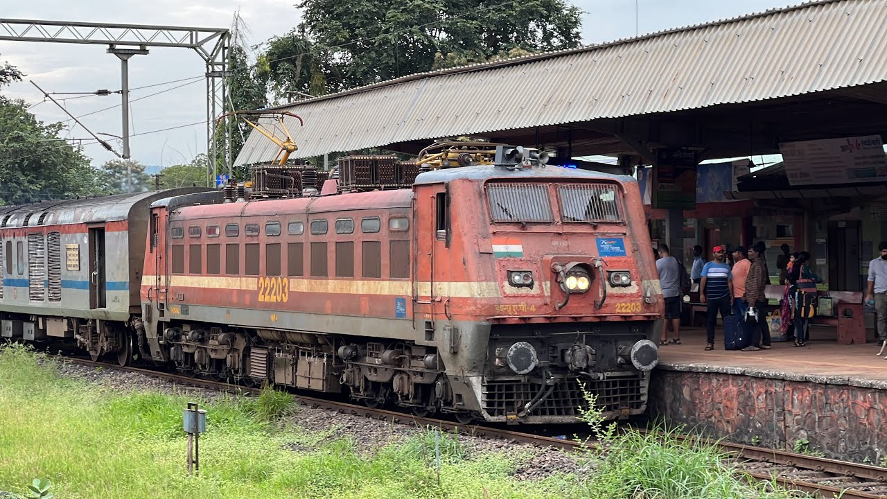BSL WAP 4 10104 Mandovi Express Crossing 16345 Netravati Express At bsl-wap-4-10104-mandovi-express-crossing-16345-netravati-express-at