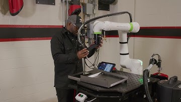 Using the Smart Programming Feature  - Cobot Training Video
