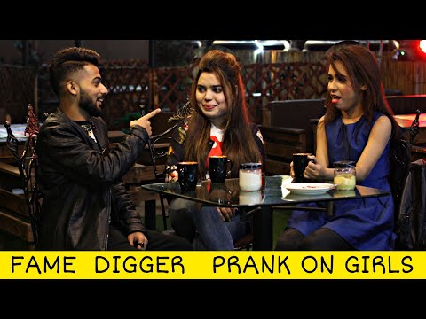 fame-digger-prank-on-cute-girls-|-prank-in-pakistan