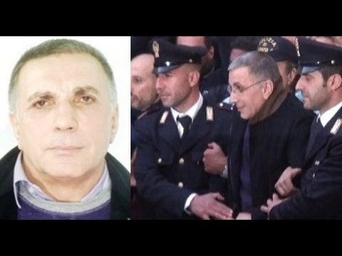 Caserta - L'arresto del boss Michele Zagaria 1 - YouTube