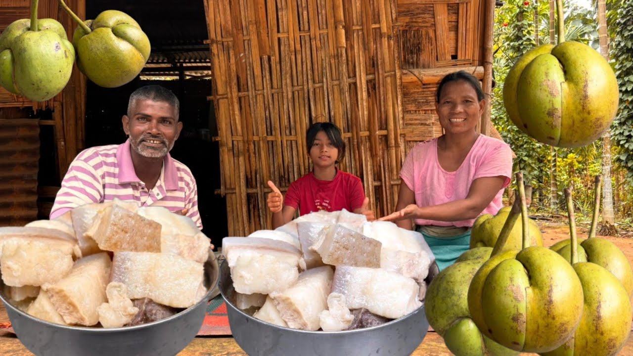 Pork And Cooked With Elephant Apple 🍏 | Meghalaya Village Style Pork Curry | Village Life 