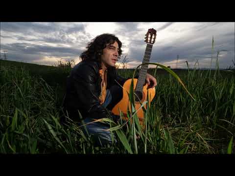 Watch the video for Regalo de dios