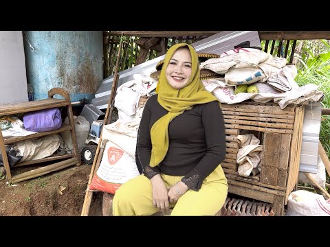 SENYUM BAHAGIA JANDA DESA ANAK SATU SETELAH SEMUA HUTANG HUTANGNYA DI LUNASIN DONATUR SINGAPURA