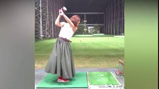 ロングスカートでゴルフをするとダメな理由ｗｗ【ゴルフ】
