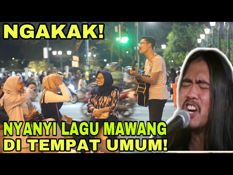 ngakak!-nyanyi-lagu-mawang-ditempat-umum!---prank-indonesia