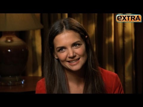 Videó: Katie Holmes a karácsonyi hagyományokról beszél