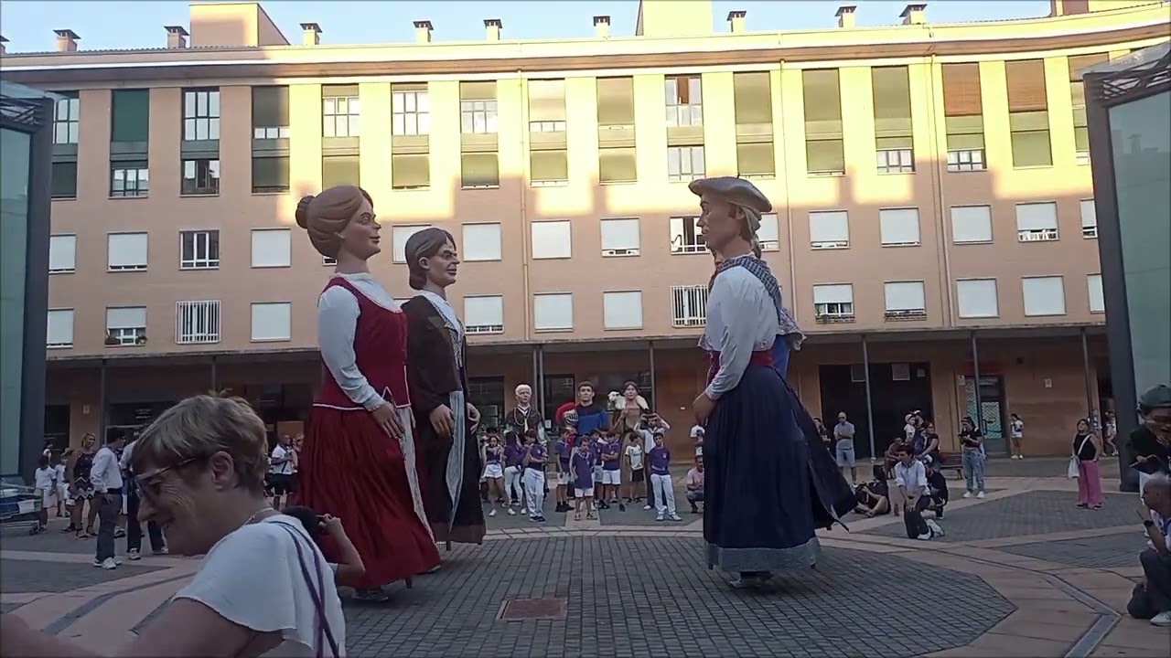 Gigantes de Ansoáin 2025 (Txupinazo)