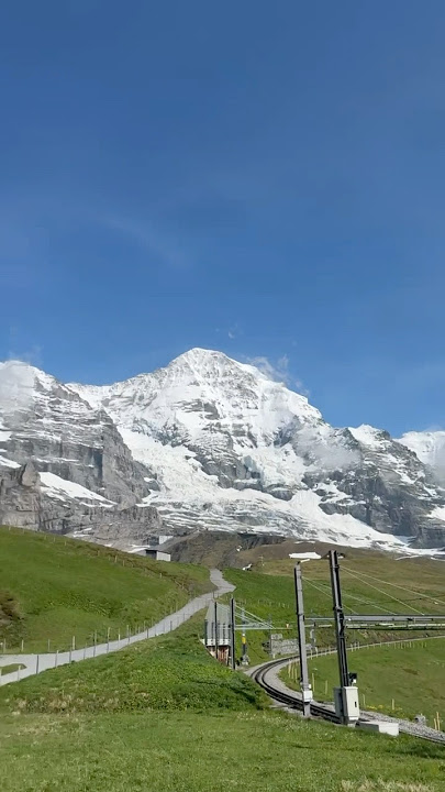 From Seoul to the Swiss Alps — crashing into dreams and mountains at Kleine Scheidegg. 💙🏔️