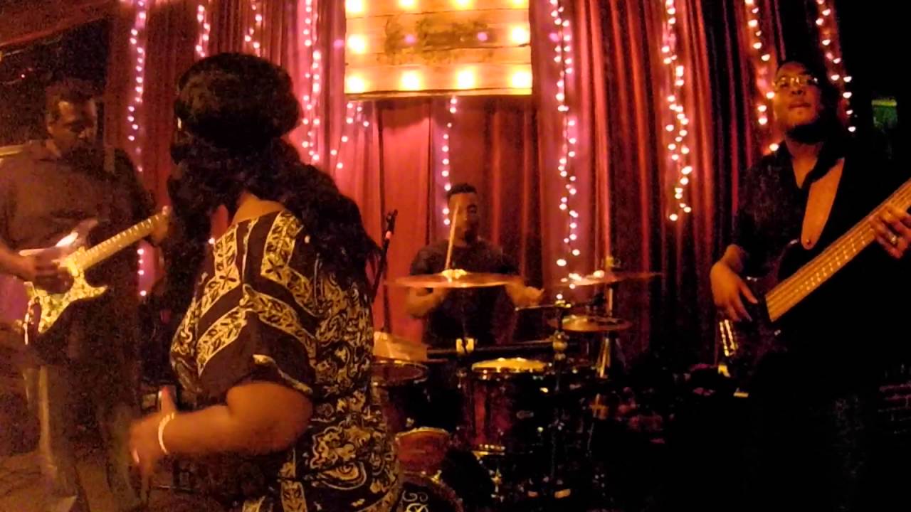 Diedra Ruff Diedra and The Ruff Pro Band - Born Under a Bad Sign (cover) - YouTube