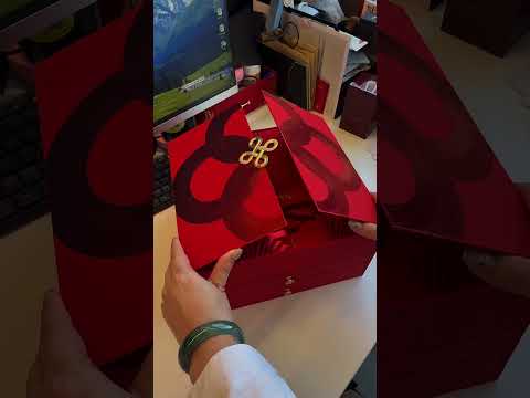 Product video thumbnail
