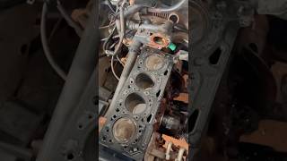 RETIRANDO EM 10 MINUTOS CABEÇOTE DO GOL G4 MOTOR EA111, COM JUNTA QUEIMADA PARA AVALIAÇÃO #shorts