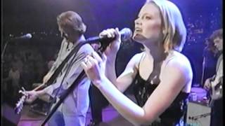 Video thumbnail of "Charlie Robison & Kelly Willis - The Wedding Song"