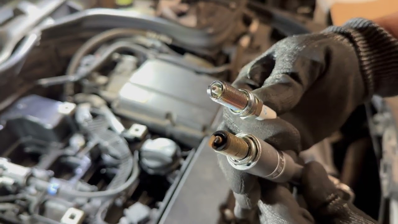 AUTO Motorfehler - Zündkerzen tauschen