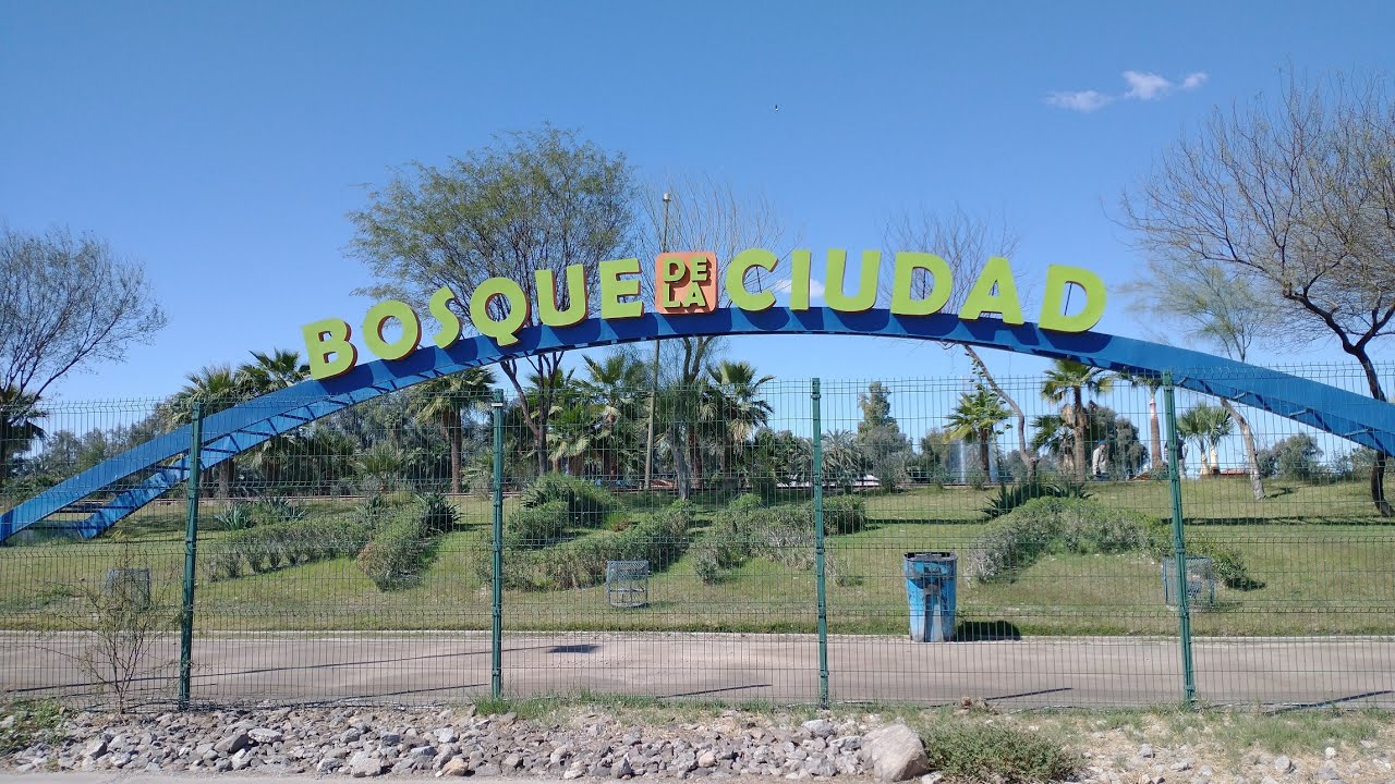 En el bosque y zoológico de la Ciudad de Mexicali BC sábado 13 de marzo