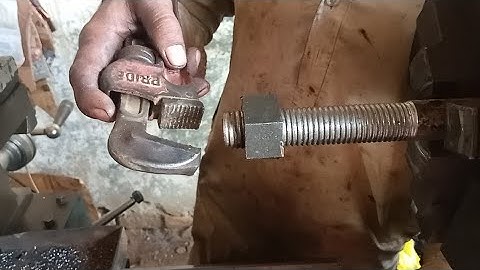 How To Cut a thread on a manual Lathe (Intermediate method ideal for home workshop