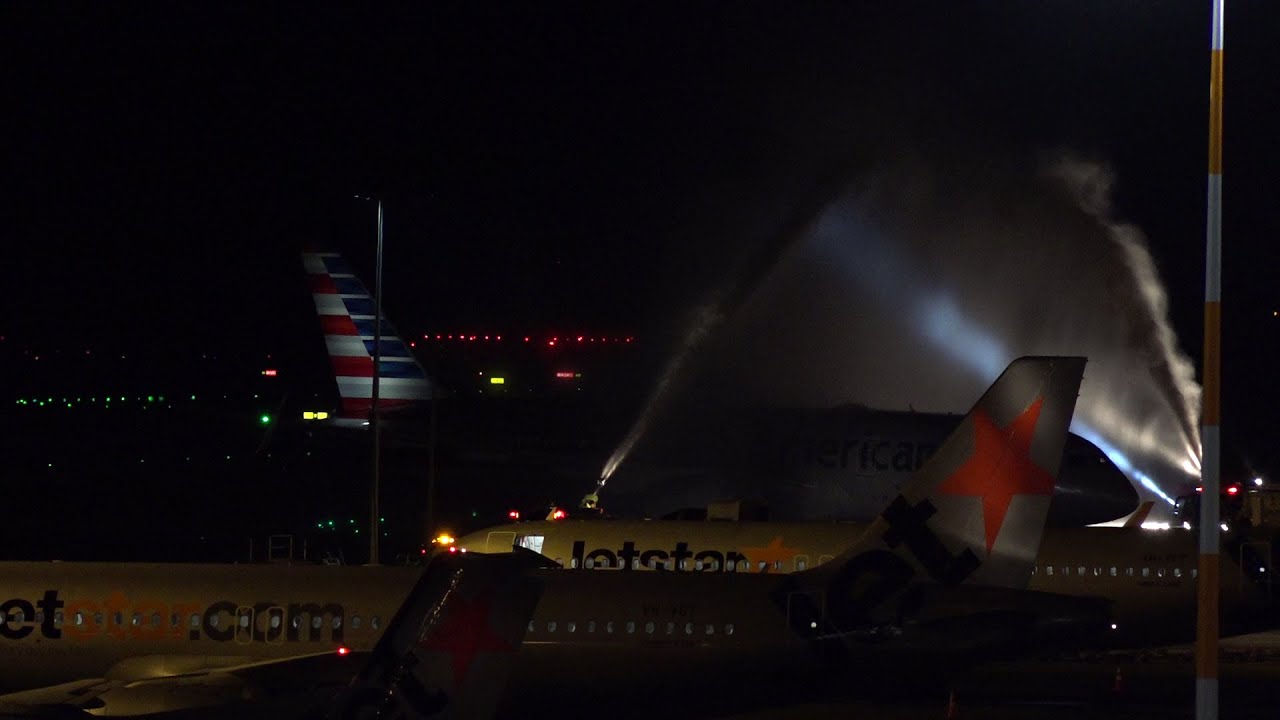 INAUGURAL | American Airlines 787-8 Dreamliner ✈ Landing and Water Salute at Auckland Airport airbus a220