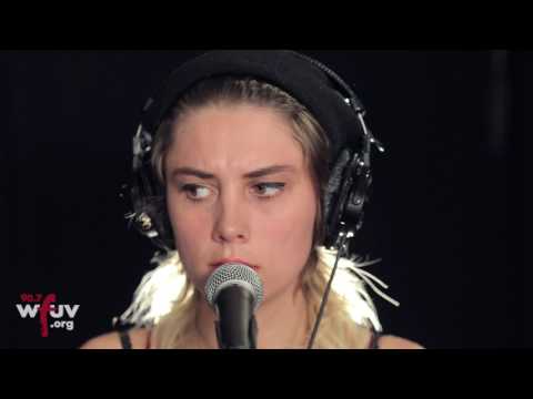 Wolf Alice - "Bros" (Live at WFUV)