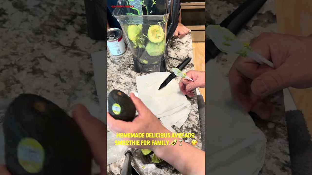Homemade Delicious Avocado Smoothie for Family.🥑🍸🫗😋