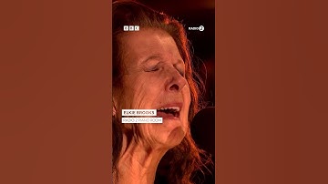 Elkie Brooks covers Rag’n’Bone Man in the #R2PianoRoom 🧡