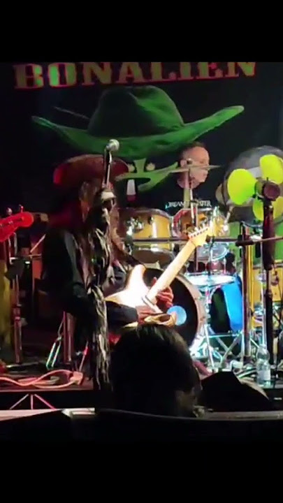 Bonalien band, Rock Revolution guitar solo - Live🎸🎸#hardrock #heavyrock #guitarsolo #bonalien