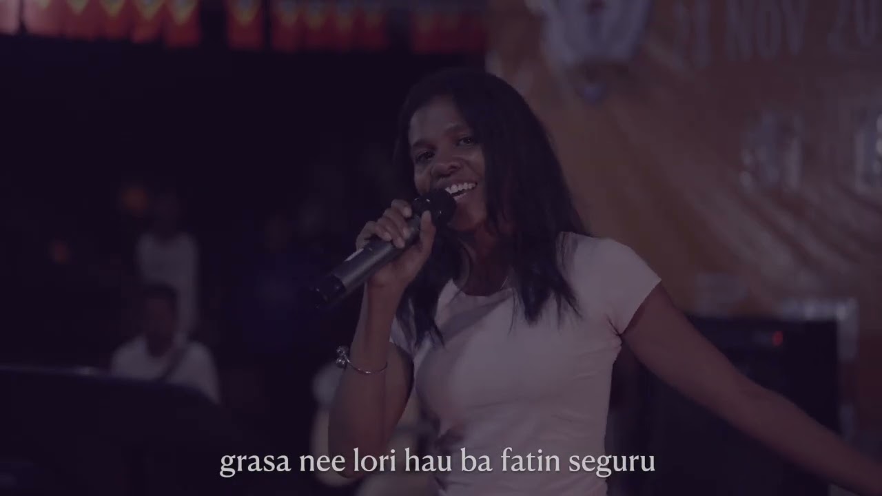 Furak Tebes Nai nia Grasa (Amazing Grace) Kantora: Maria Isabel Amaral. Tradusaun: Uniaun Biblika TL